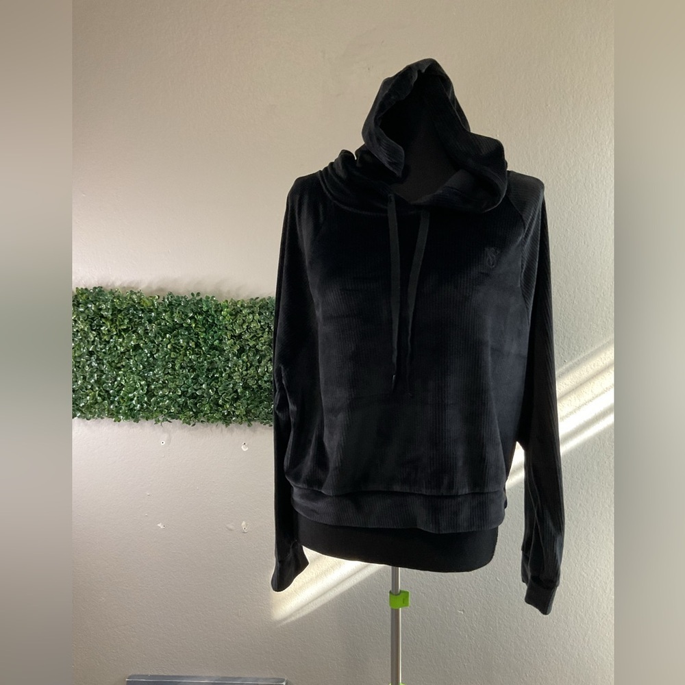 Victoria’s Secret Velour Ribbed Long Sleeve Top  Black L